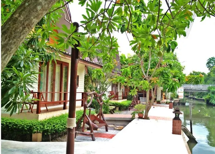 Resort Baan Thai Damnoen Canal House 3*