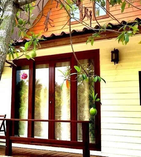Baan Thai Damnoen Canal House Resort 3*