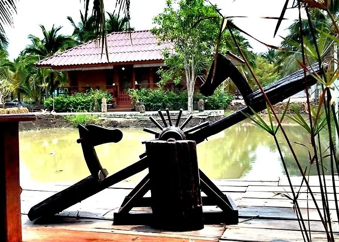 Baan Thai Damnoen Canal House Resort 3*