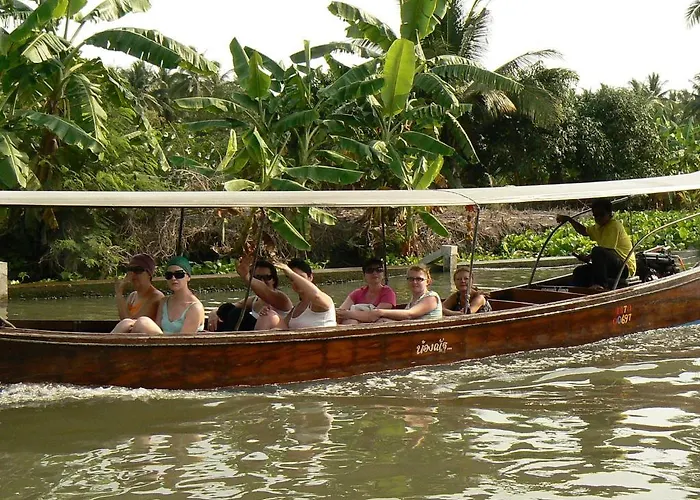 Baan Thai Damnoen Canal House