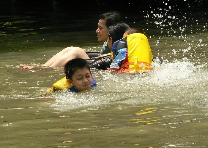 Baan Thai Damnoen Canal House Resort