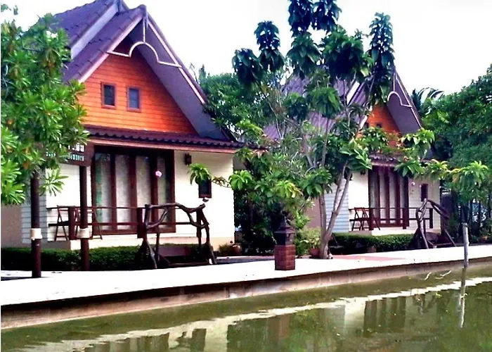 Resort Baan Thai Damnoen Canal House